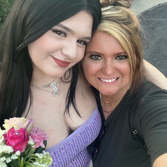 Meet your Posher, Crystal - Picture 1 of 1